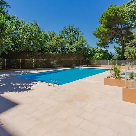 Furnished Studio With A Terrace & A Swimming Pool In A Charming Condominium *