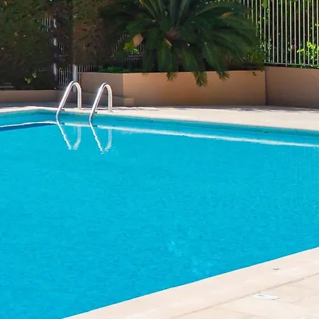 Furnished Studio With A Terrace & A Swimming Pool In A Charming Condominium Lejlighed