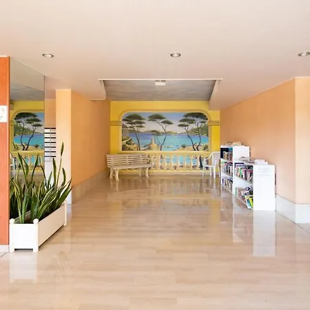Furnished Studio With A Terrace & A Swimming Pool In A Charming Condominium Lejlighed *