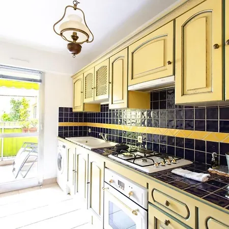 Furnished Studio With A Terrace & A Swimming Pool In A Charming Condominium *